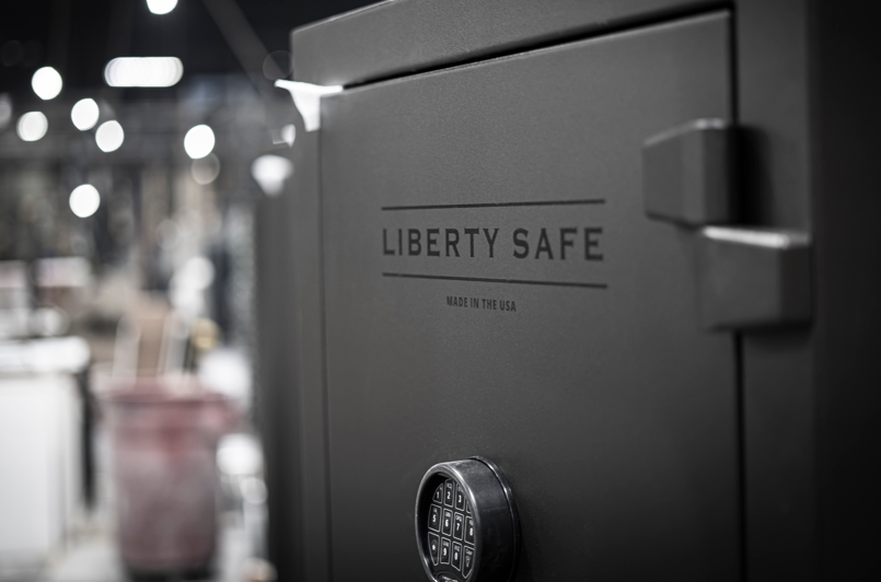 Electronic Lock Safe in Omaha vs Mechanical Dial: Picking the Right Liberty Safe Lock
